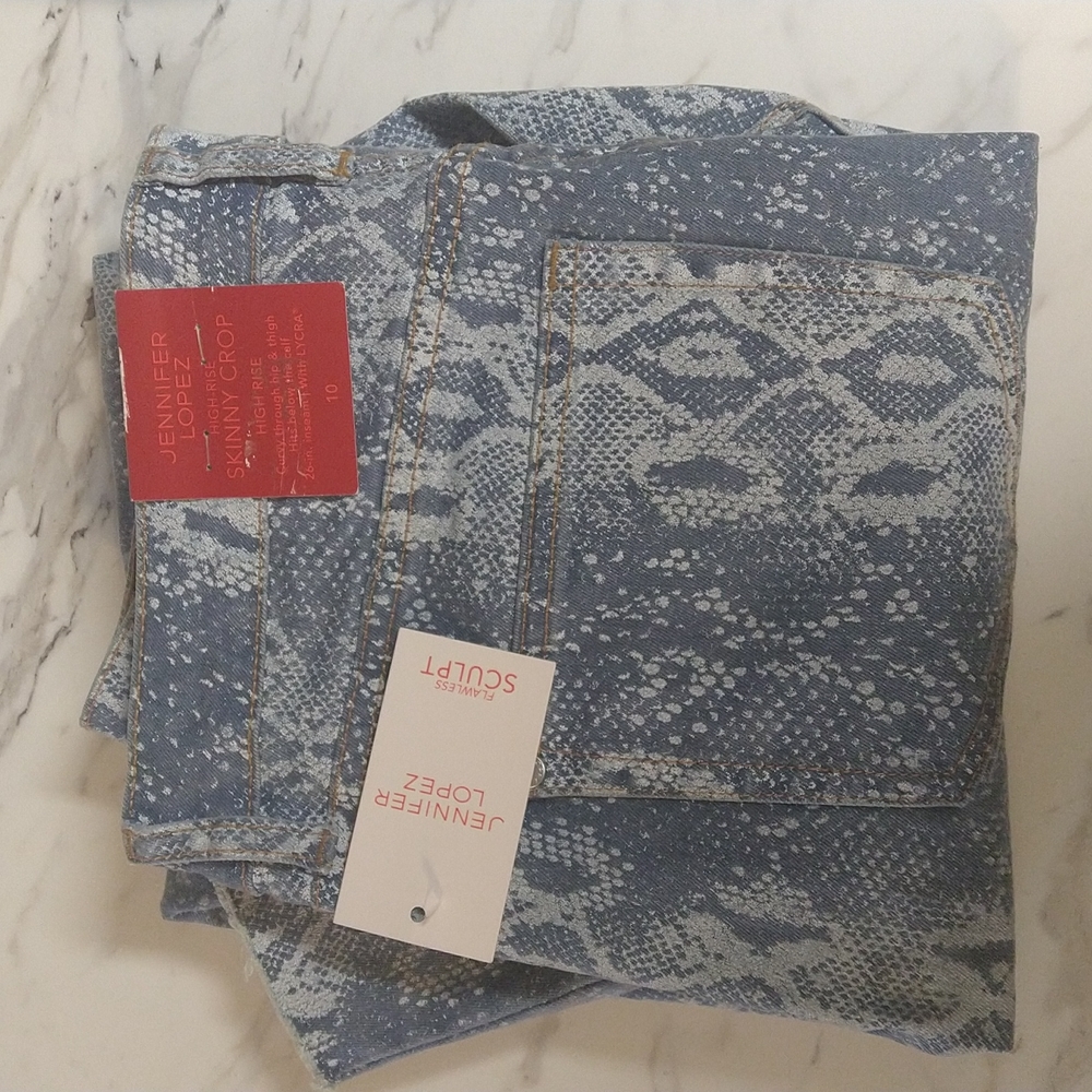 Jennifer Lopez Jeans NWT